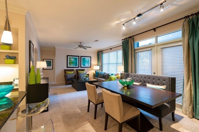Building Photo - Galleria Luxury for Less!