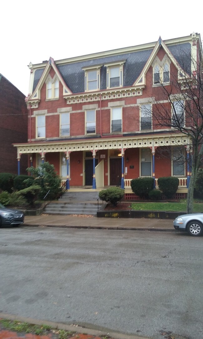 Foto del edificio - 1203-1205 W North Ave