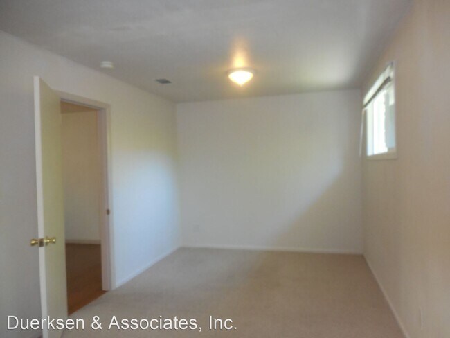 Building Photo - 2080 NW Arthur Pl