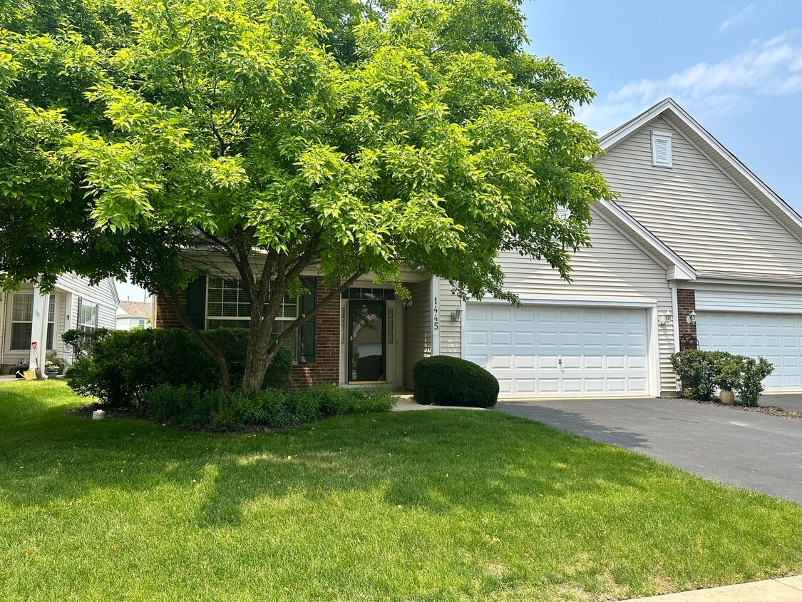 Primary Photo - 1445 Cambria Dr