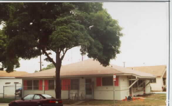 Foto del edificio - 6080-6088 Woodland Ave