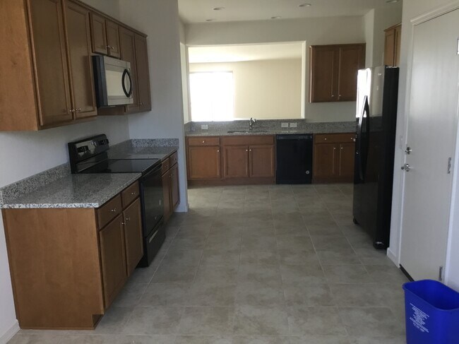 Building Photo - 5656 N 87th Dr