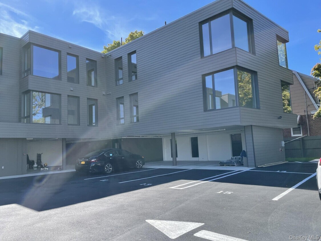 Building Photo - 50 Roosevelt Ave