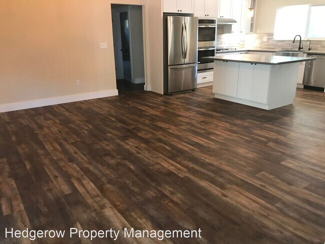 Building Photo - 4 br, 3 bath House - 1087 La Grande Avenue
