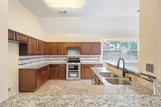 Foto del edificio - 18423 Cobblestone Dr