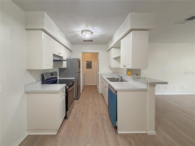 Building Photo - 36101 Deer Creek Dr