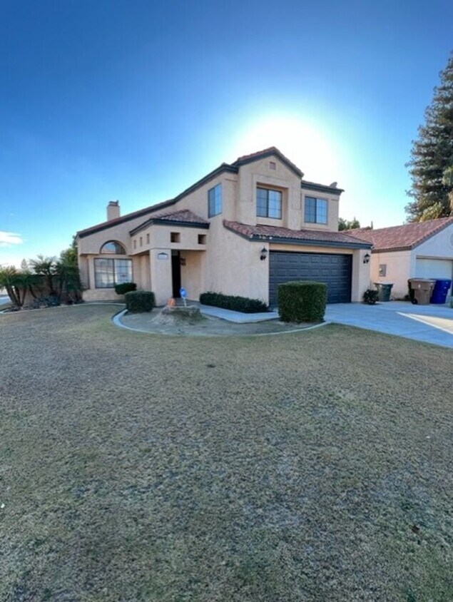 Primary Photo - Beautiful 3 Bed/2.5 Bath Home off Old Rive...