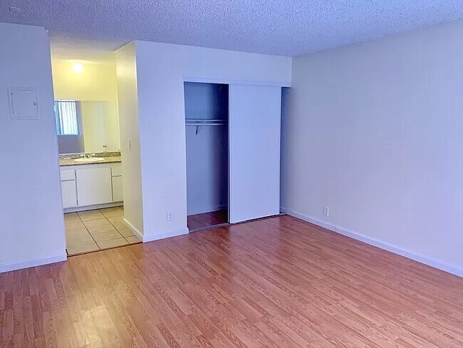 Foto del edificio - 3300 W Orange Ave