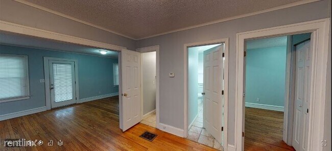 Building Photo - 3 br, 1.5 bath House - 4519 Holly St