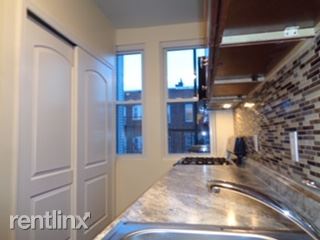 Building Photo - 1 br, 1 bath Apartment - 70 Park Ave