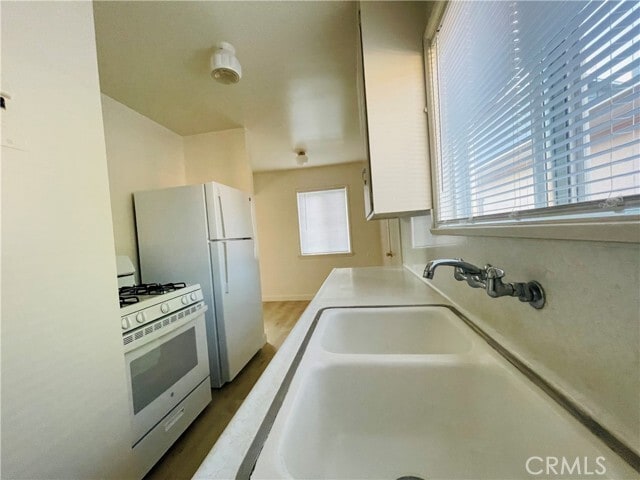 Foto del edificio - 731 S Almansor St