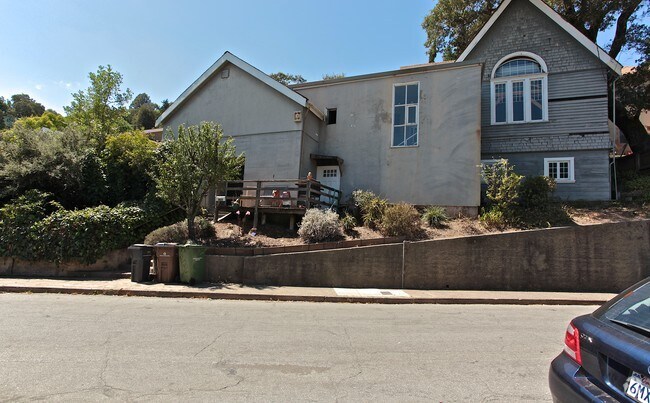Building Photo - 1405 San Anselmo Ave