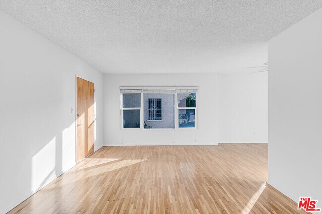 Foto del edificio - 122 Croft Ave