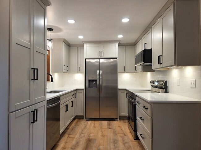 Foto del edificio - 8532 NE Russell St