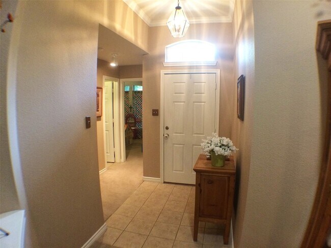 Foto del edificio - 5912 Meadowglen Dr