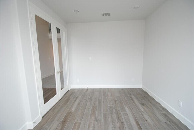 Building Photo - 7571 Pemberley Ct