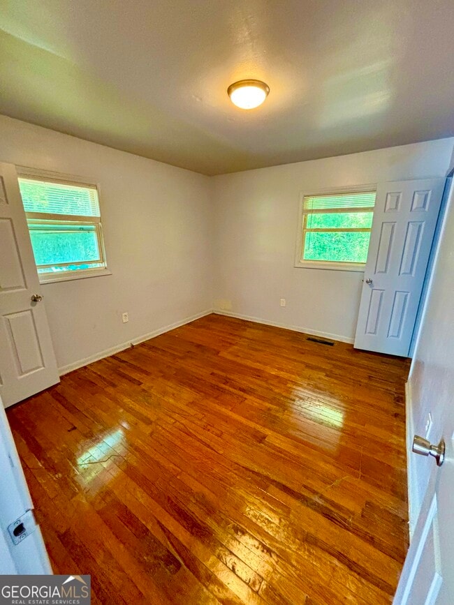 Building Photo - 315 Woodridge Cir