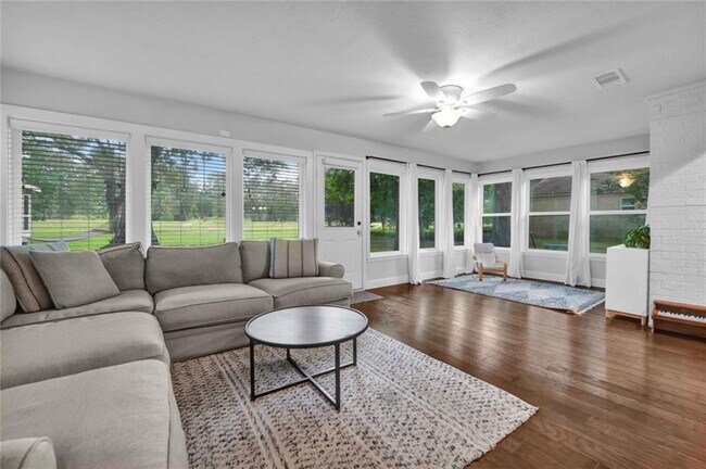 Foto del edificio - 1606 Chestnut Ridge Rd