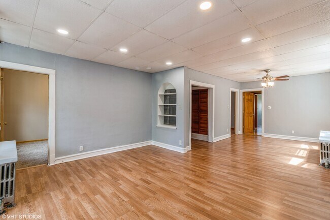 Living/Dining - 3621 N Whipple St