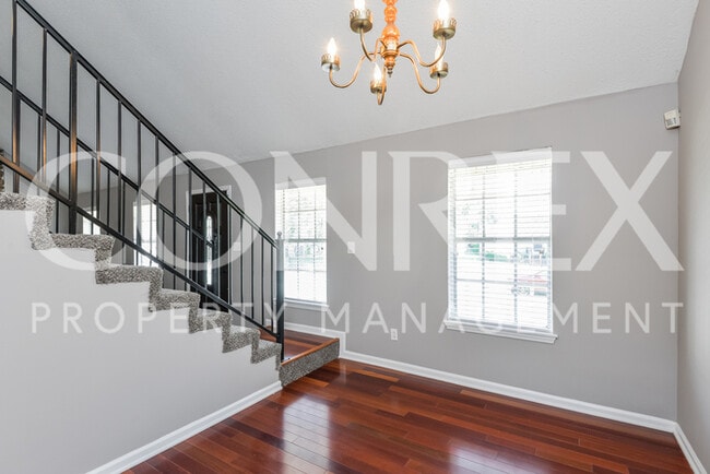 Building Photo - Impeccable Home!