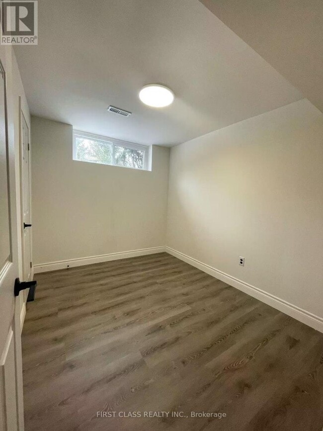 Building Photo - 22 Willowgate Dr
