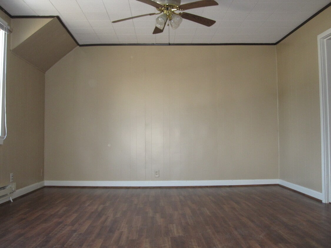 Primary Photo - 118 Spring St