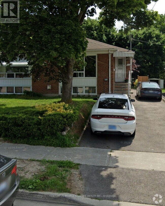 Building Photo - 3429 Queenston Dr