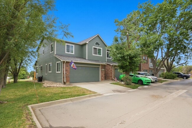 Building Photo - 13002 Harrison Dr