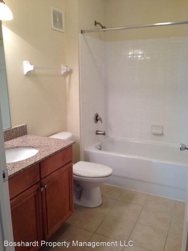 Building Photo - 3 br, 3 bath House - 7174 SW 5th Rd #251
