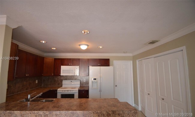 Foto del edificio - 1747 SW 136th Pl