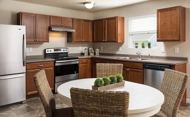 Building Photo - Best Priced New Home in Galesburg!