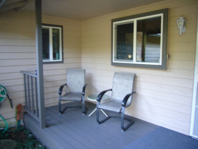 Building Photo - 9305 Northwood Dr SE