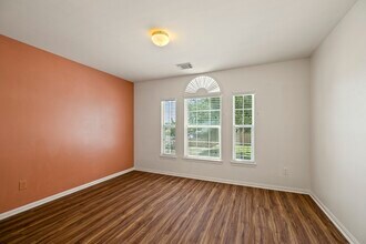 Building Photo - 12202 Mardi Gras Dr