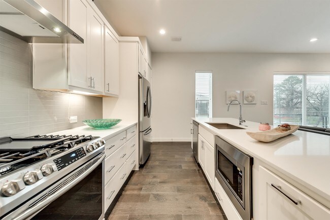 Foto del edificio - 5115 McKinney Ave