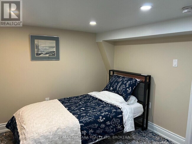 Photo du bâtiment - 3968 St Peter Ave