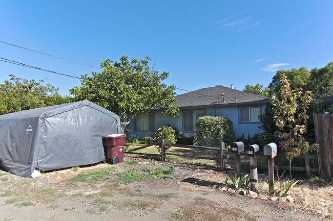Foto del edificio - 572-574 Oak St