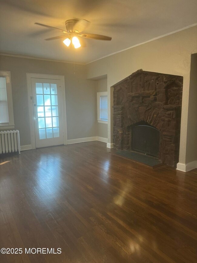 Building Photo - 510 Brinley Ave