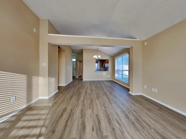 Building Photo - 10644 Shadywood Dr