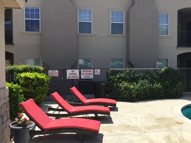 Stunning Elite Apartment Building Amenities image