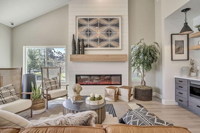 Clubhouse - Quail Cove