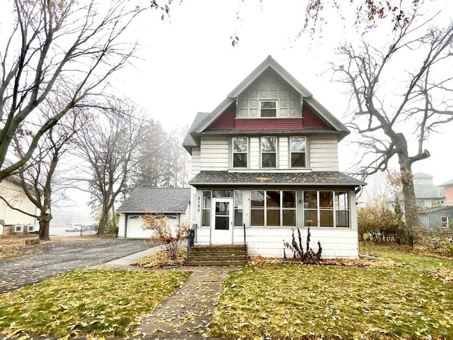 Building Photo - 2193 1st St