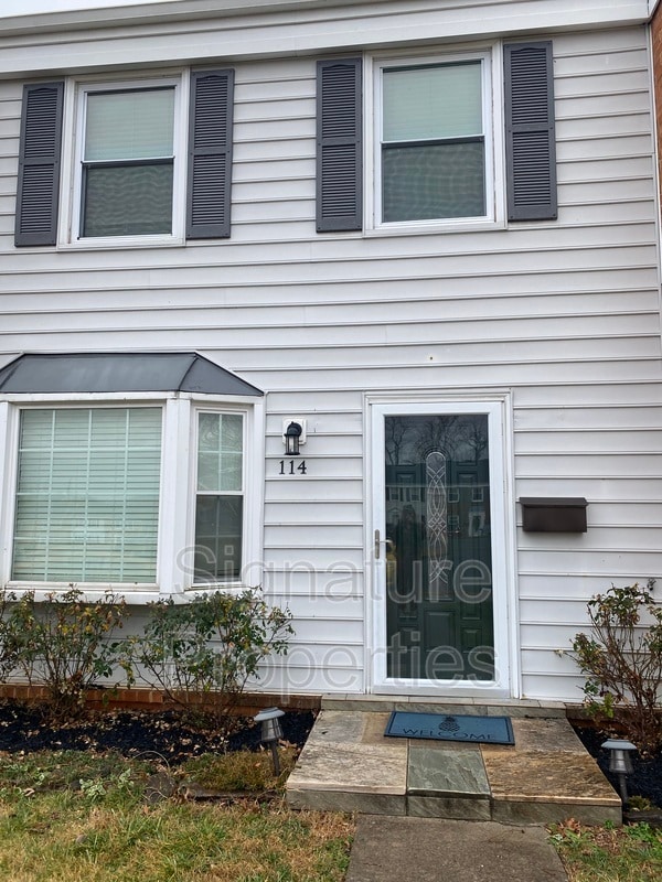Primary Photo - 114 Southampton Dr