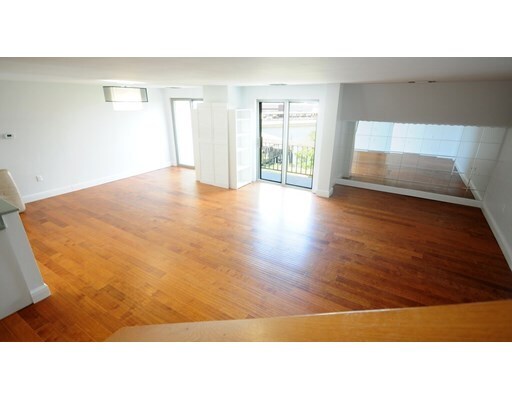 Building Photo - 154 Lynnway