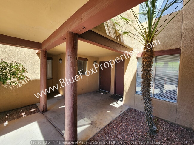 Building Photo - 1810 E Blacklidge Dr