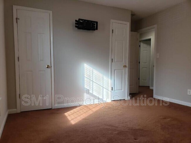 Building Photo - 4208 Low Meadow Ln