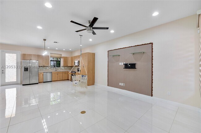 Foto del edificio - 20914 NW 1st Dr