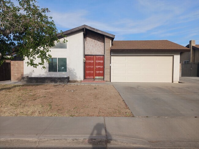 Building Photo - 1230 N Las Posas Ct