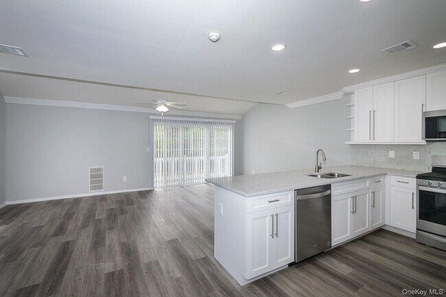 Building Photo - 156 Overlook Dr