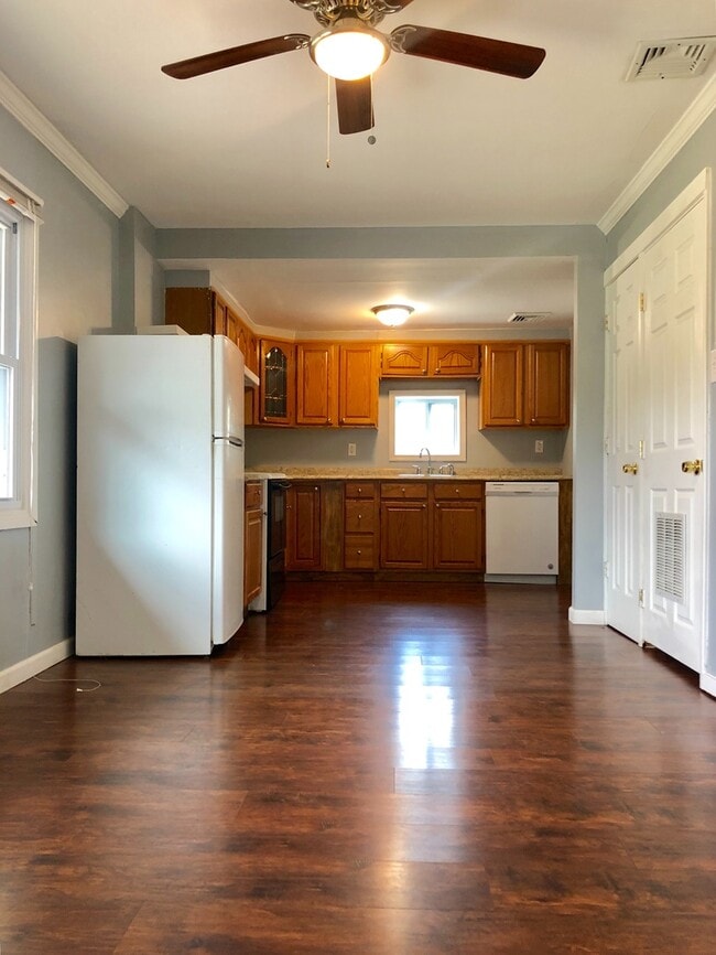 Foto del edificio - Coming Soon! Four Bedroom Beauty in Levitt...