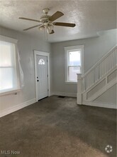 Building Photo - 1521 Lakefront Ave